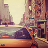 Город Такси едет по городу аватар