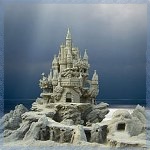 Город Песчаный замок на фоне темного грозового неба аватар