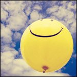 Воздушные шарики Желтый шарик в небе аватар