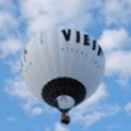 Воздушные шарики Белый воздушный шар летает среди облаков аватар