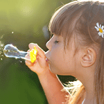Дети Девочка с цветком в волосах аватар