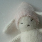 Зайцы Вязаный заяц в шапке аватар