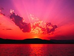Рассветы, закаты Малиновый закат над водой аватар