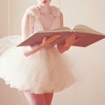 Книги, библиотека Балерина с книгой аватар