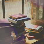 Книги, библиотека Книги на подоконнике аватар