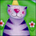 Кошки и котята Кошка на зелёной лужайке с цветами аватар