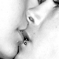 Любовь, люблю, целую Поцелуй с пирсингом аватар