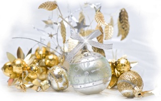 Новый год и Рождество С Новым годом! Елочные шары золотисто-серебристые аватар