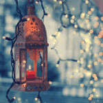 Салют, свечи, фонари Фонарь с горящей внутри свечой на фоне светящейся гирлянды аватар