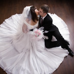 Свадьба Поцелуй на полу жениха и невесты аватар