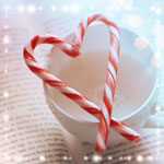Сердце, сердечко Белая чашка с конфетой в виде сердца аватар