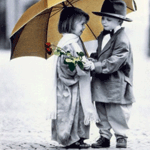 Дети Дети под зонтиком, мальчик подарил девочке цветы аватар