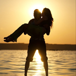 Рассветы, закаты Силуэты влюбленной парочки на закате солнца аватар
